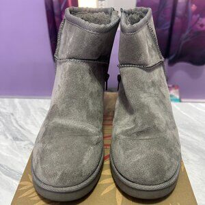 Dunes Size 7.5 Wedge Bootie